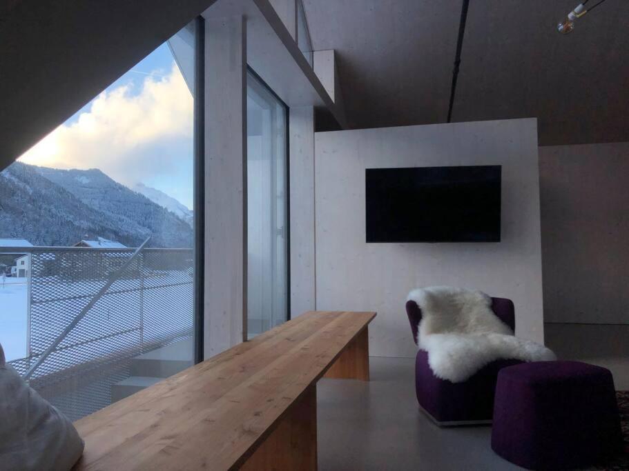 Urban Alpine Penthouse With Lake View Maurach  Exterior photo