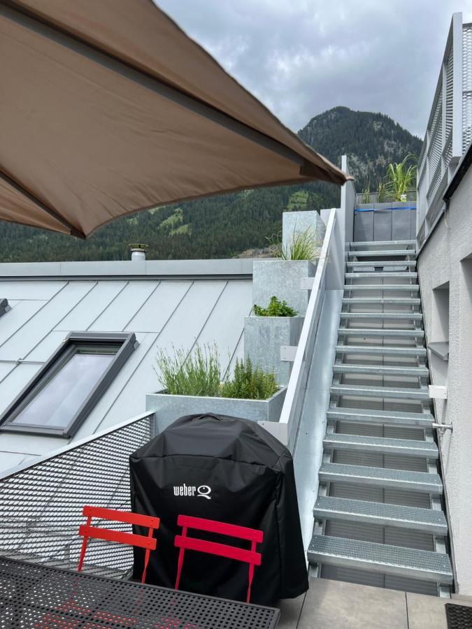 Urban Alpine Penthouse With Lake View Maurach  Exterior photo