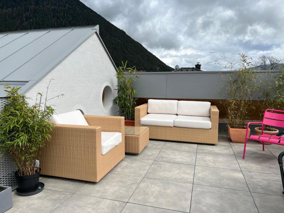 Urban Alpine Penthouse With Lake View Maurach  Exterior photo