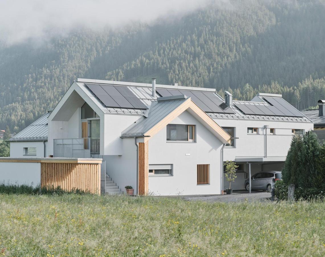 Urban Alpine Penthouse With Lake View Maurach  Exterior photo