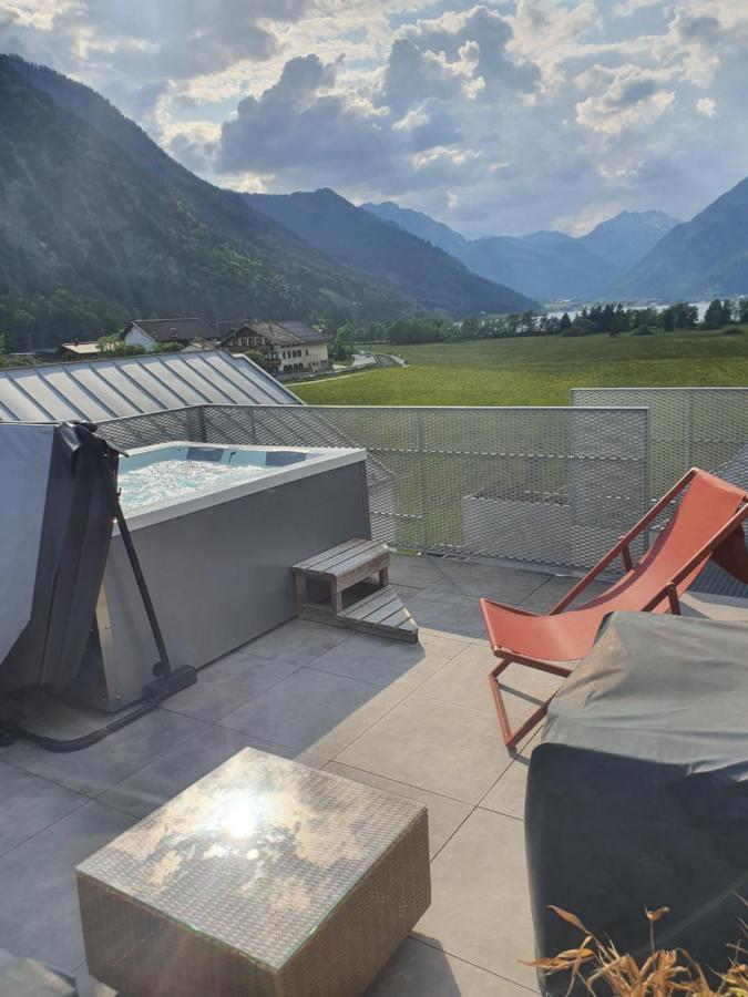 Urban Alpine Penthouse With Lake View Maurach  Exterior photo